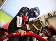 开云体育官网梅赛德斯翻盘红牛二队，周冠宇惊艳四座