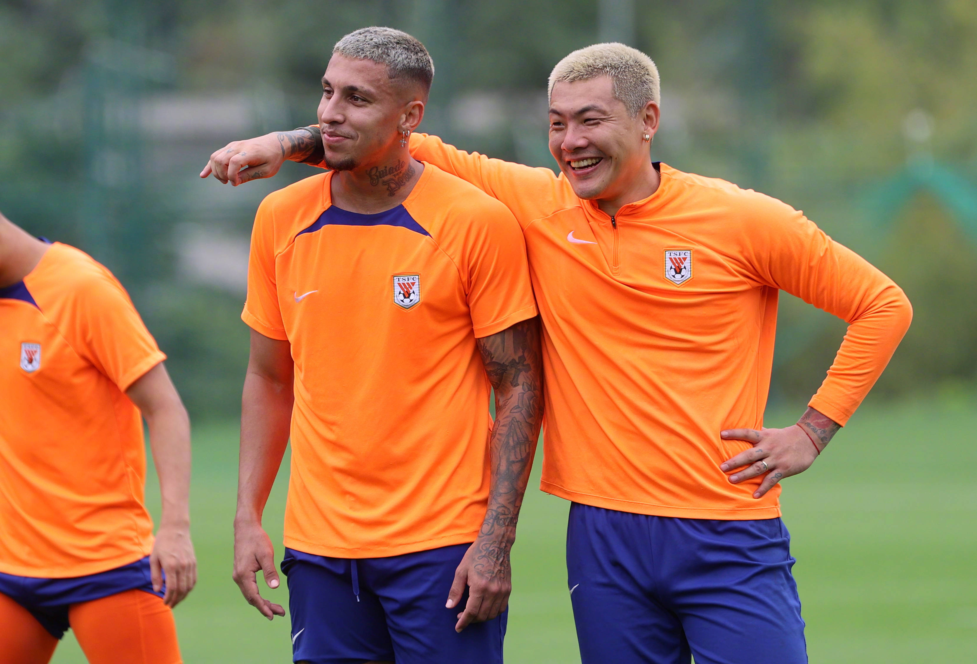 青岛队迎来关键胜利，挽救连败局面