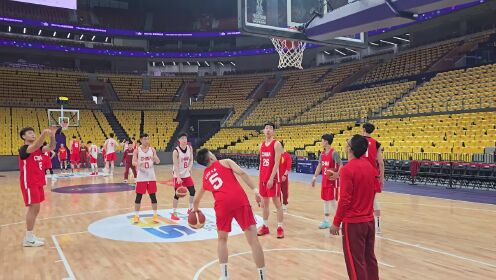 奥运会篮球比赛预热进行中，各队积极备战的简单介绍