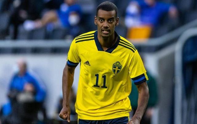 阿森纳新援表现低迷,球迷不满! 阿森纳新援表现低迷,球迷不满!