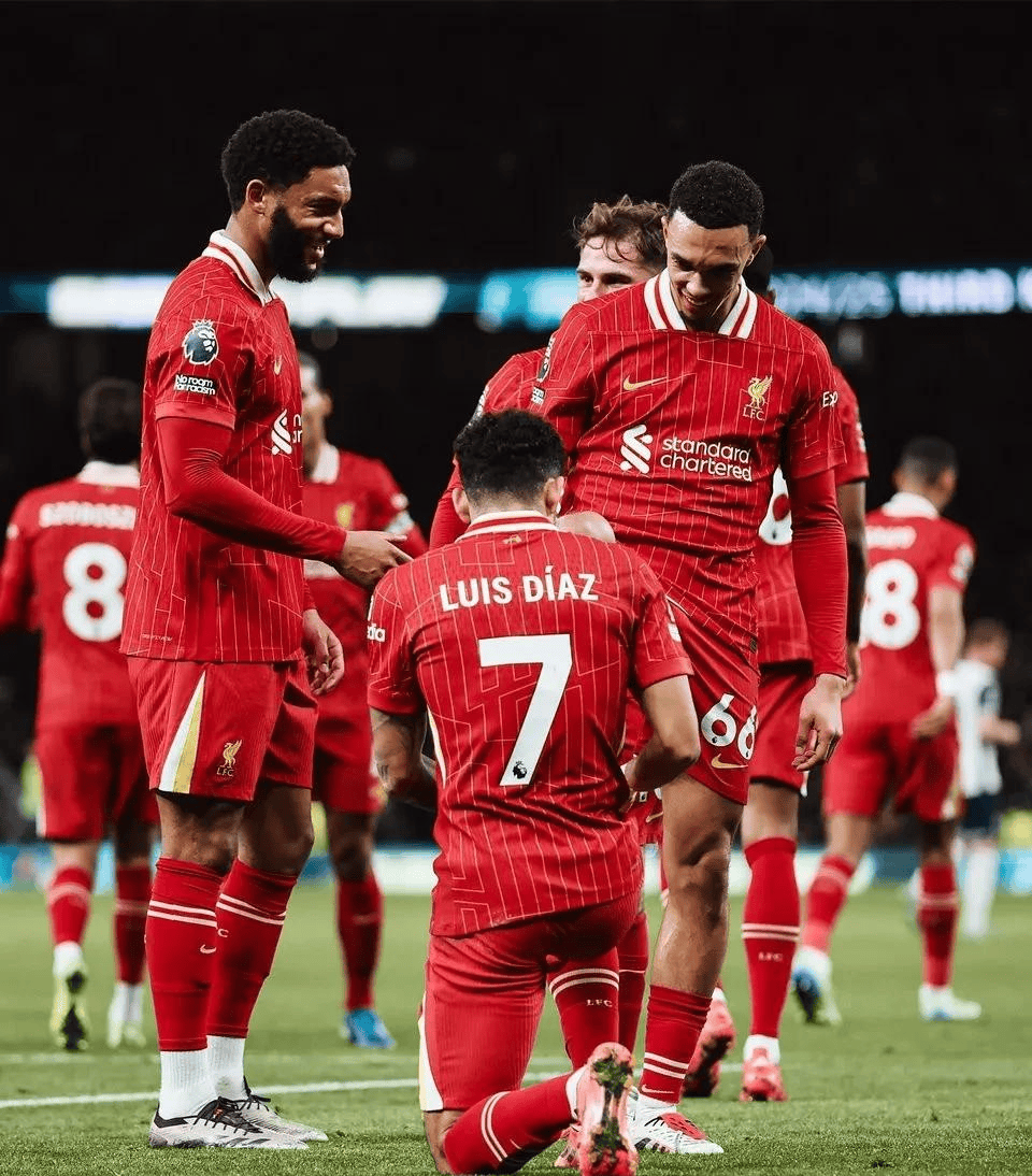 热刺主场终结曼联连胜,保住英超榜首位置!的简单介绍 热刺主场终结曼联连胜,保住英超榜首位置!的简单介绍