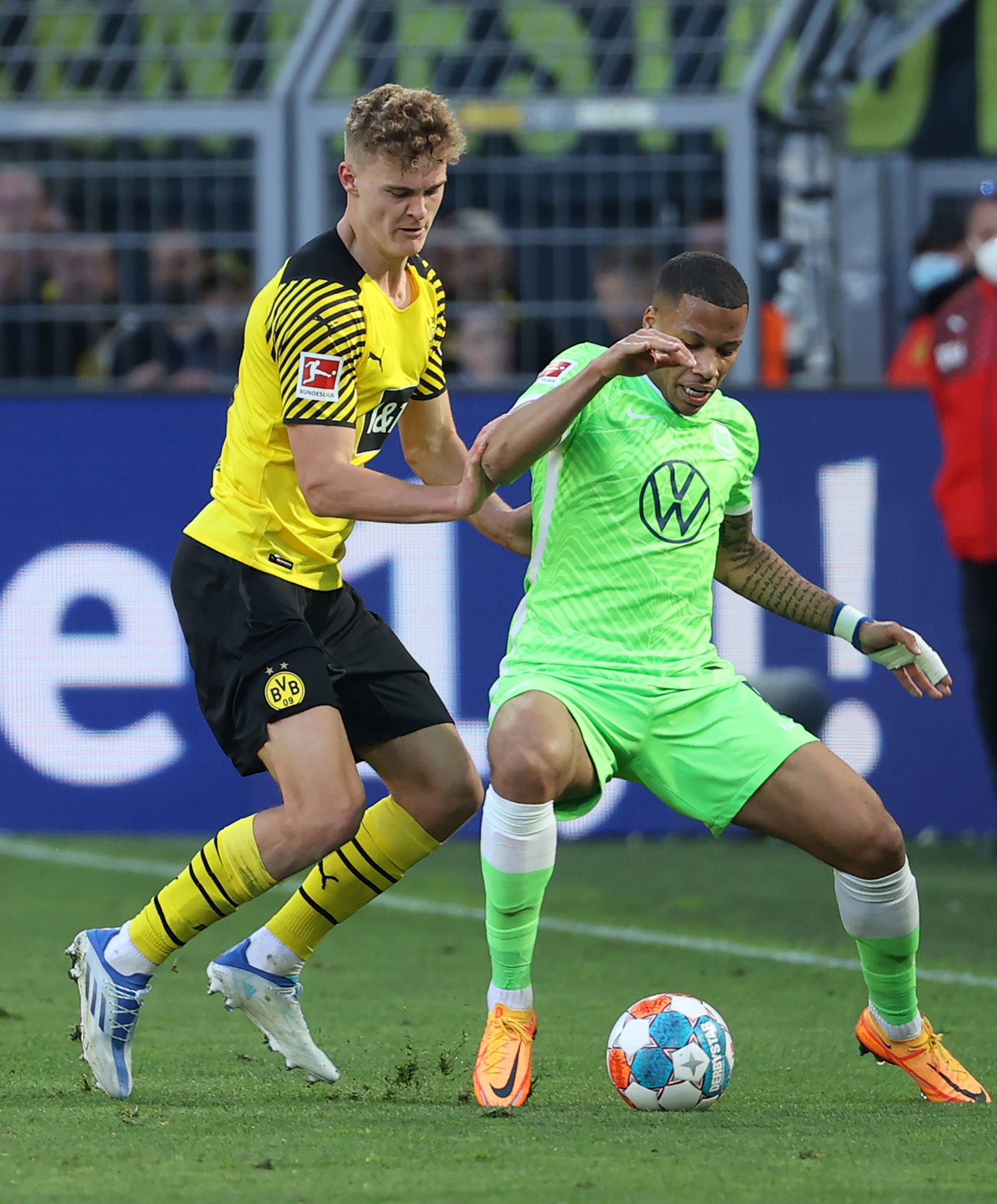 沃尔夫斯堡主场不敌对手，攻守失衡的简单介绍