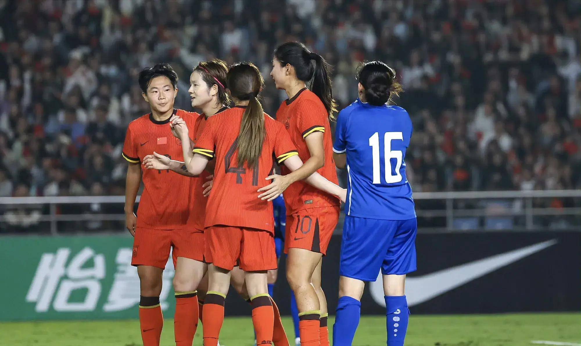 女足比赛中球队合作默契,取得胜利的简单介绍 女足比赛中球队合作默契,取得胜利的简单介绍