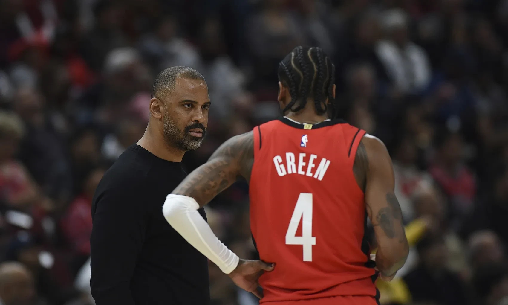 火箭主场胜鹈鹕,保持连胜势头 火箭主场胜鹈鹕,保持连胜势头