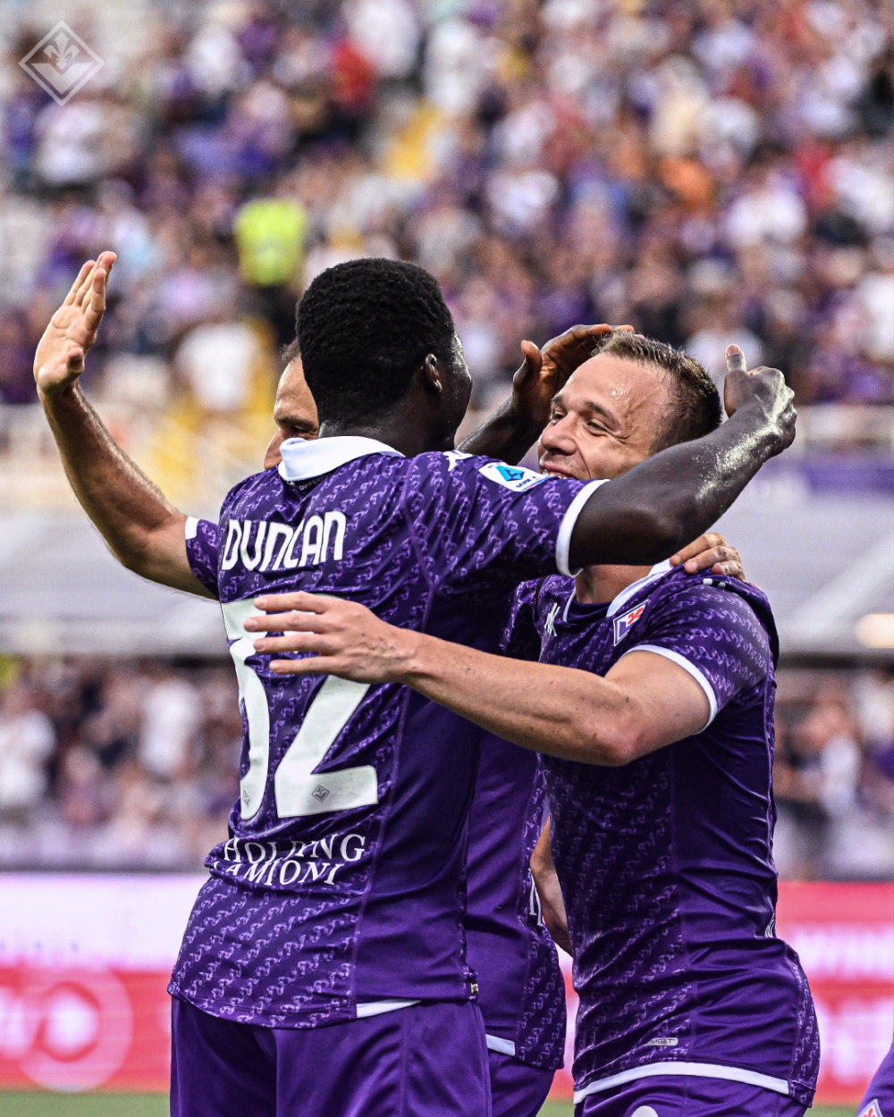 包含那不勒斯轻松取胜锁定积分榜前四位置的词条