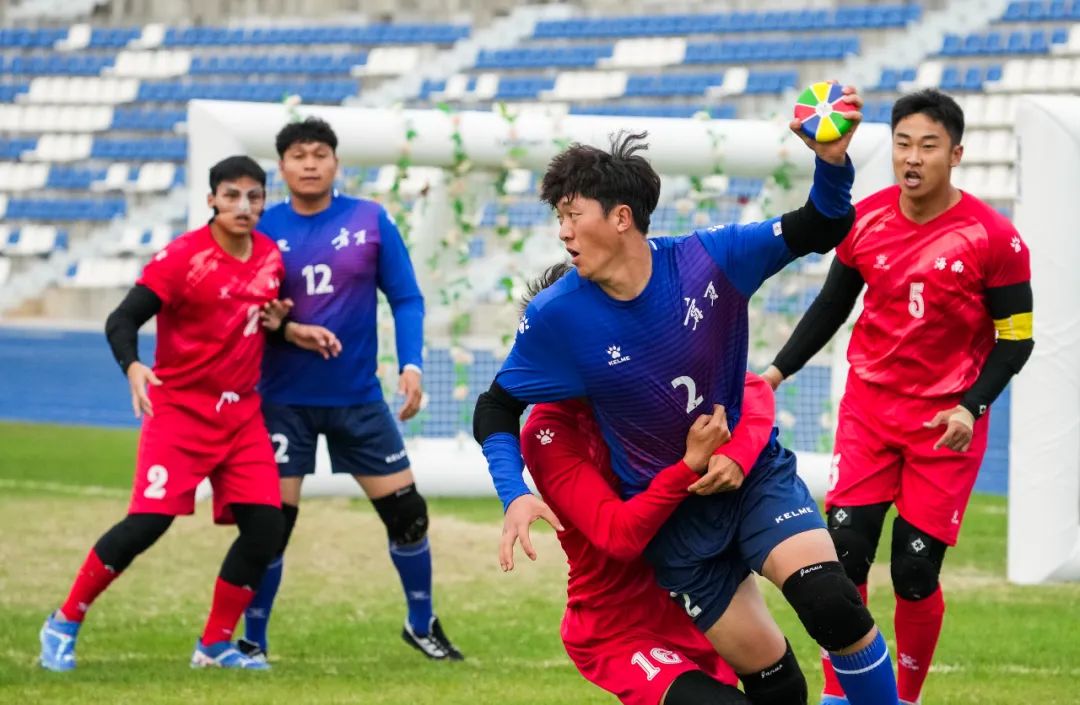 包含竞技场上热血沸腾，球队全力以赴的词条