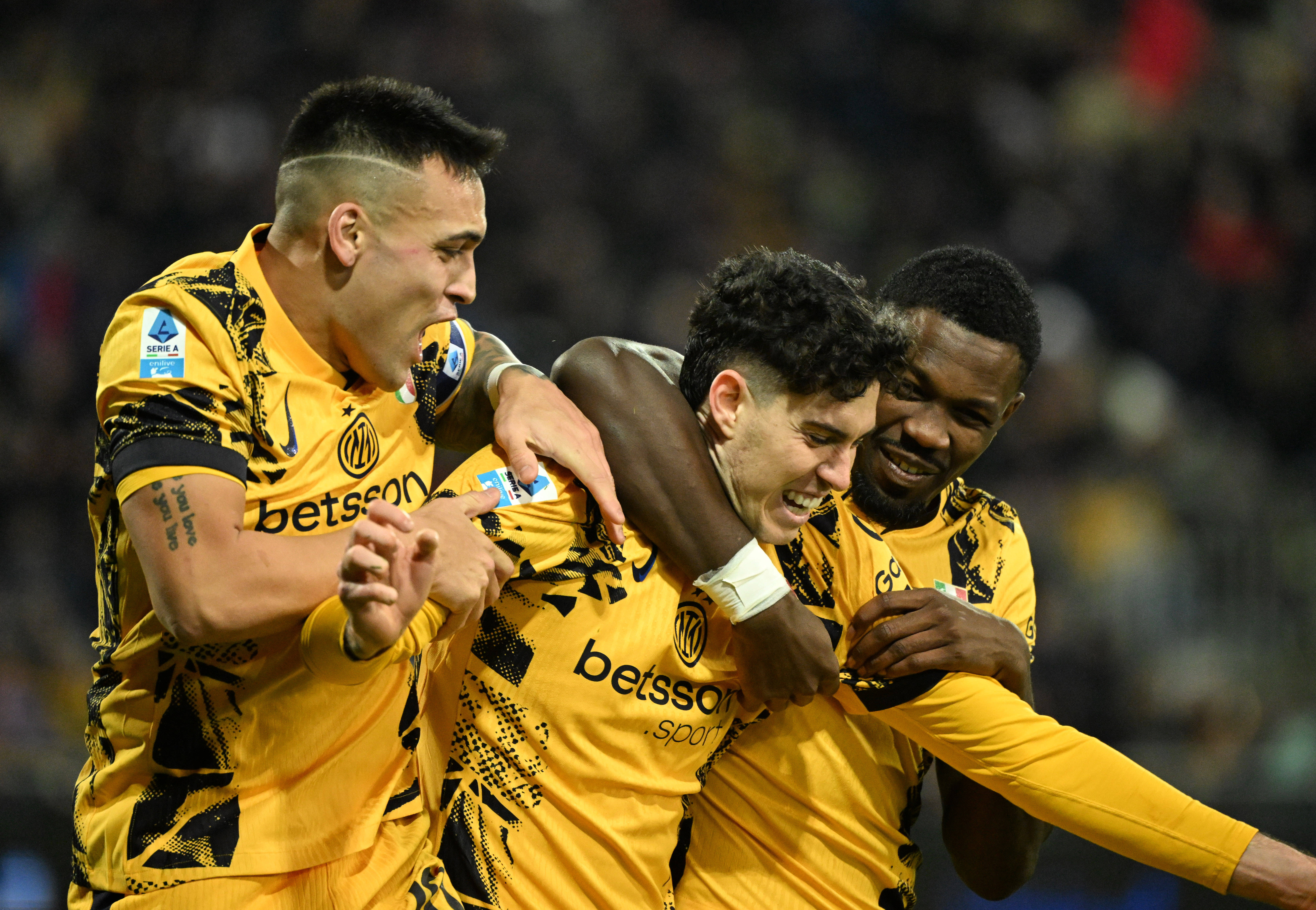 关于卡利亚里不敌对手，降级威胁再起的信息