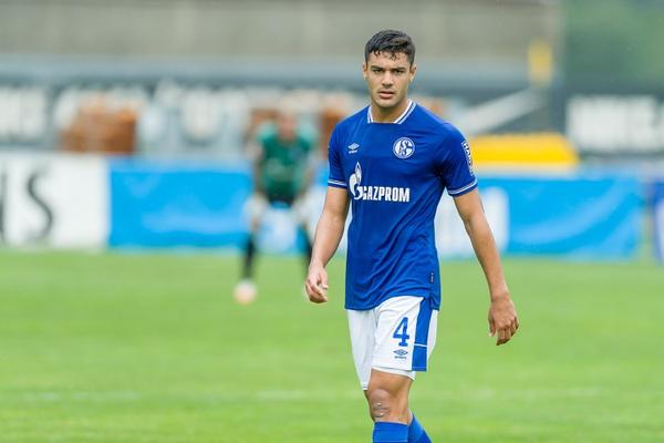 沙尔克凭借曼努埃尔表现扭转颓势的简单介绍