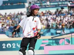 加拿大滑板运动员领先!冲刺终点线的简单介绍 加拿大滑板运动员领先!冲刺终点线的简单介绍