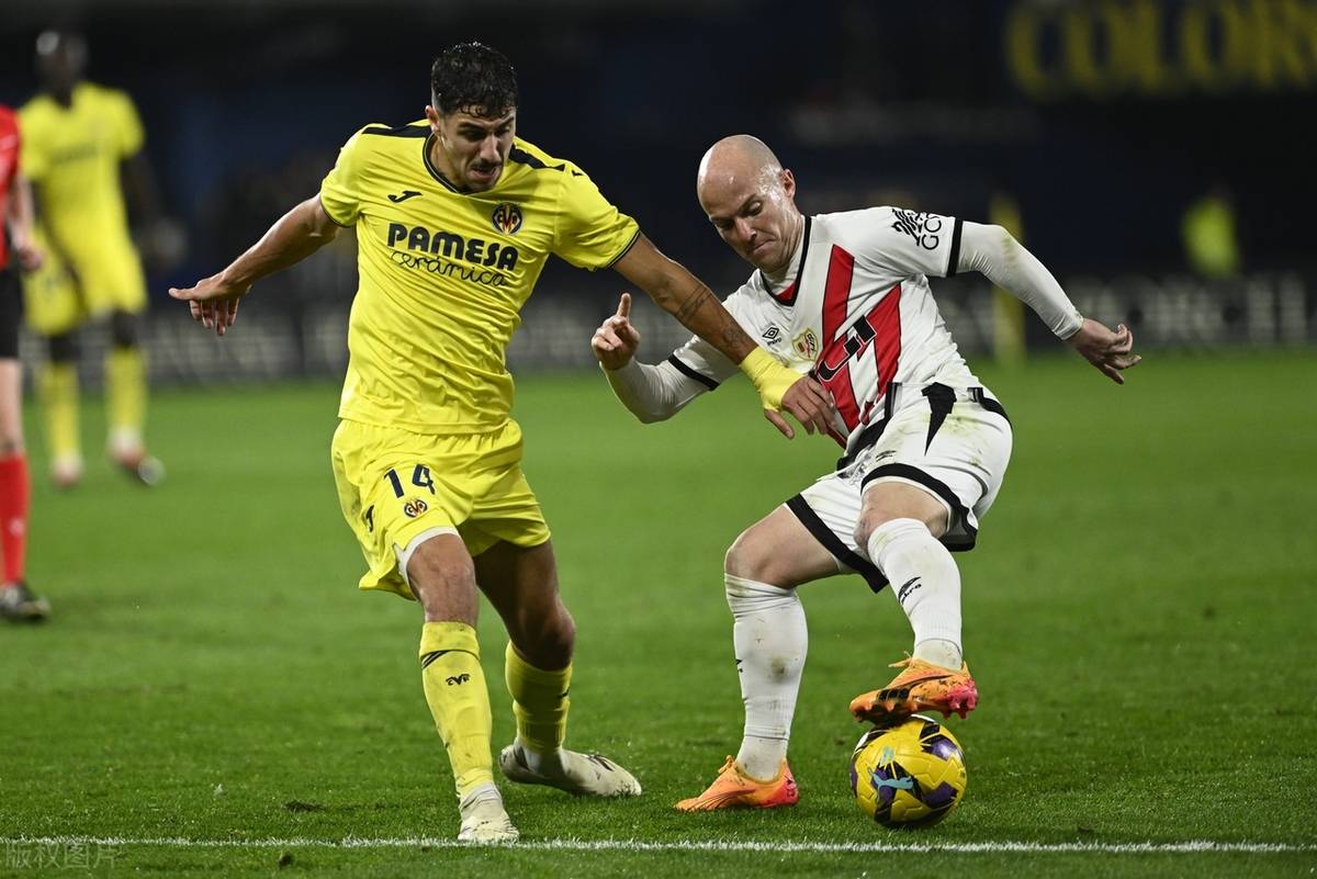 包含比利亚雷亚尔客场告捷，积分领先扩大的词条