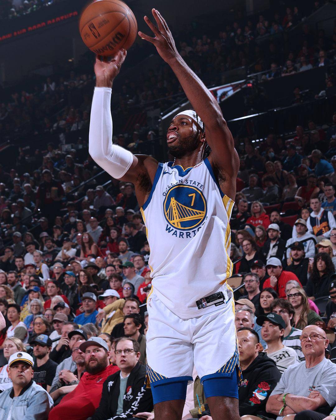 勇士主场完胜开拓者，全队斩获五连胜